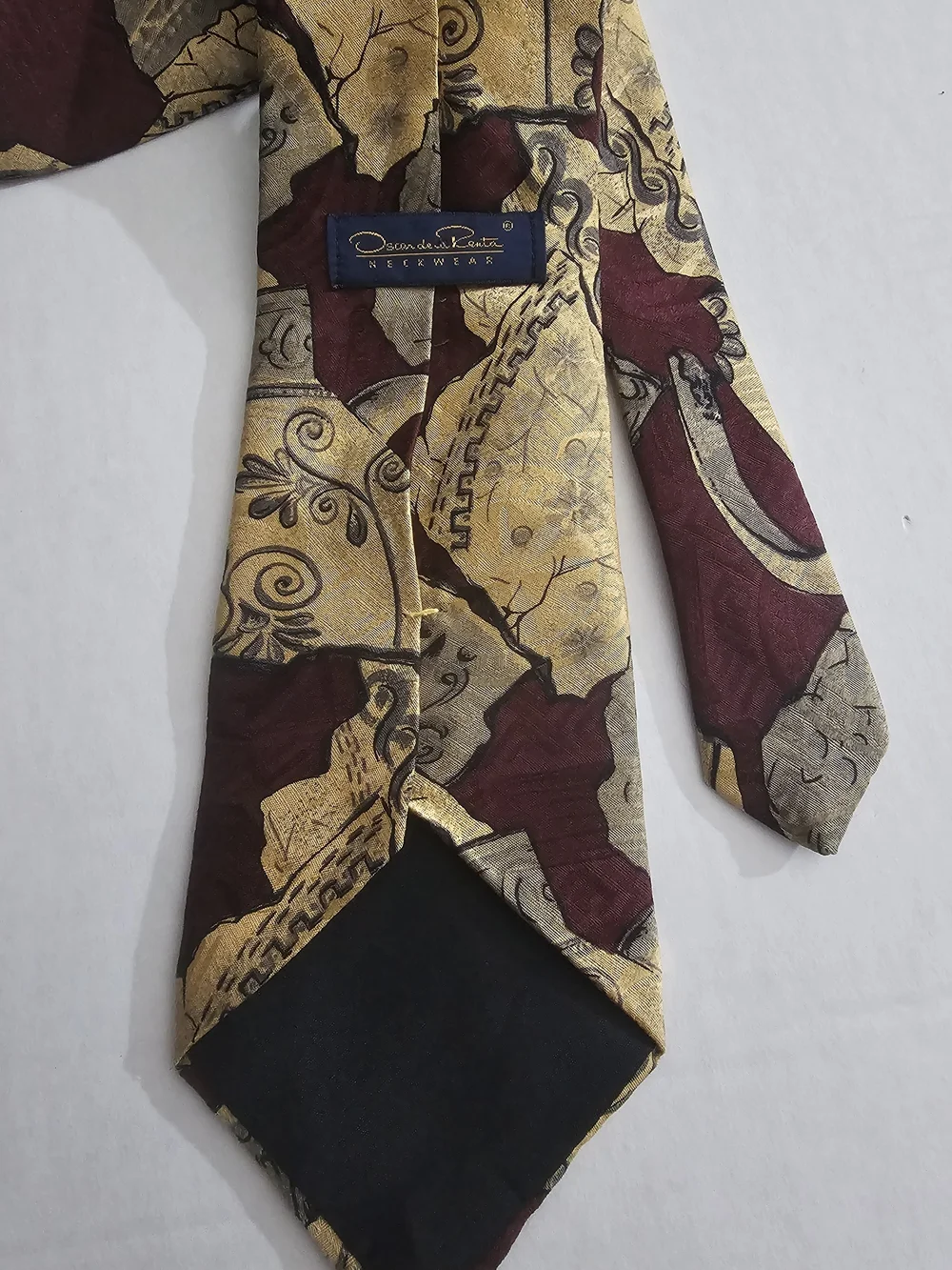 Men's Burgundy and Gold Patterned Tie